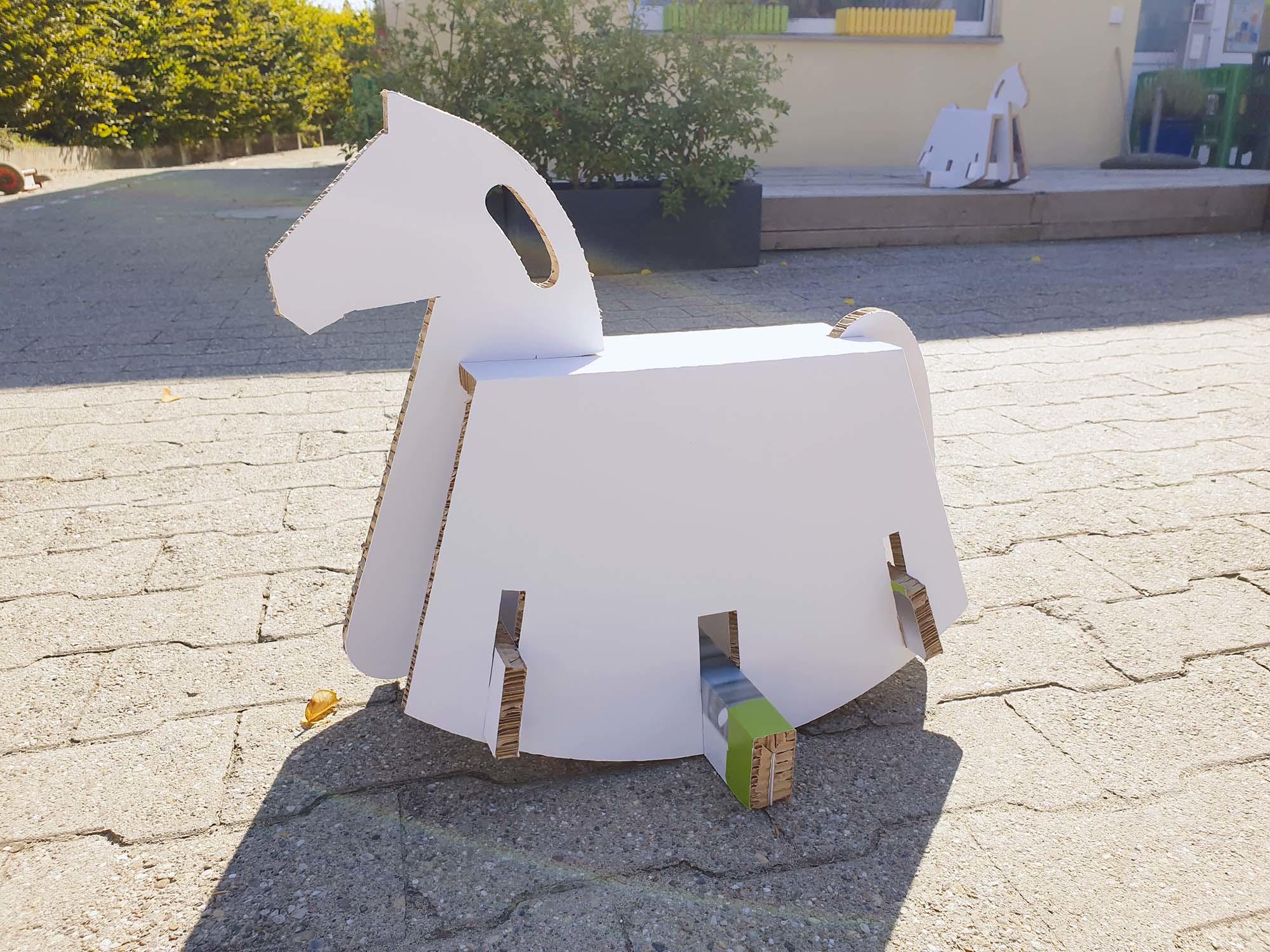 Vom Messestand zum Schaukelpferd